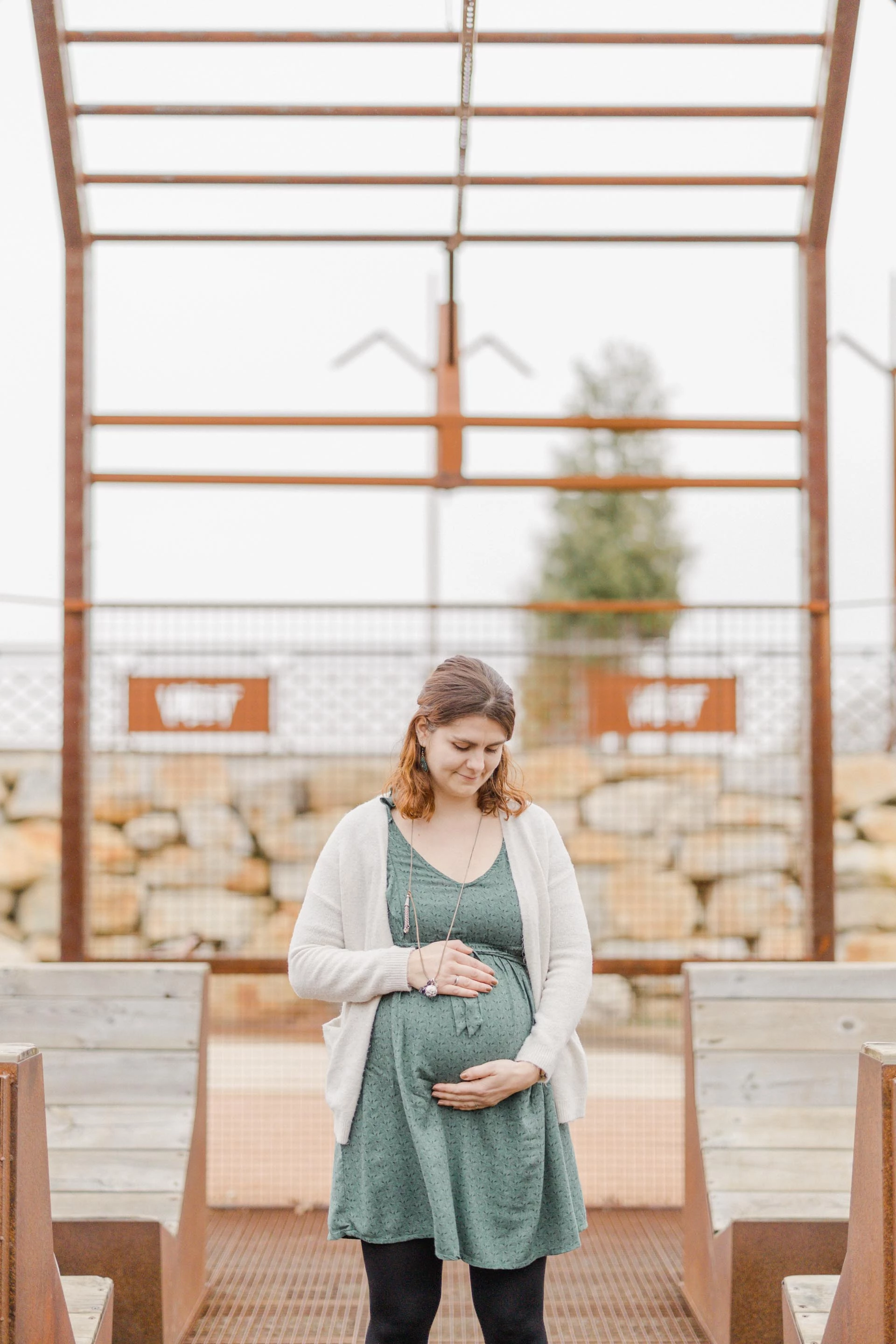 bonheur enfant gris marron nature